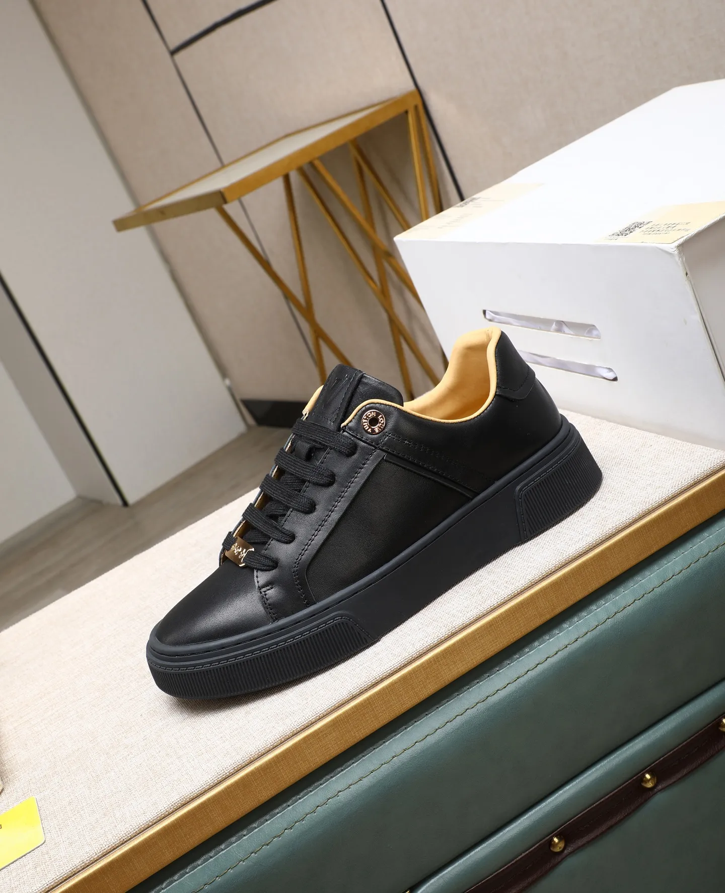 Men's shoes 💰460 [LV～] Men's casual shoes 2025z cabinet sales simultaneously 🔶Size: 38-44 #️⃣ 🔷3 colors🔜The upper is made of multi-material splicing➕cow leather lining, comfortable and breathable, sole: original comfortable and wear-resistant outsole, ⚠️real thing📱photographed🎬real thing is better📢📢📢